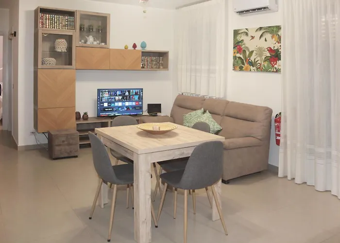 Montalcini 3 アパート *